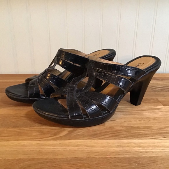 Sweet Leather Sandals - Picture 2 of 7